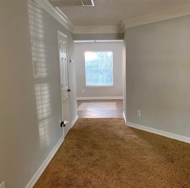 Building Photo - 10918 Vista Norte Ct