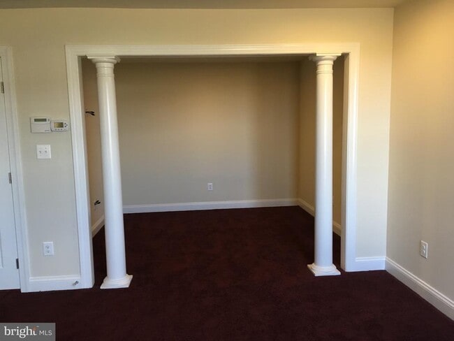 Building Photo - 315 Quarry Point Rd