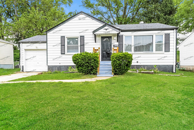 Primary Photo - 10148 Coburg Lands Dr