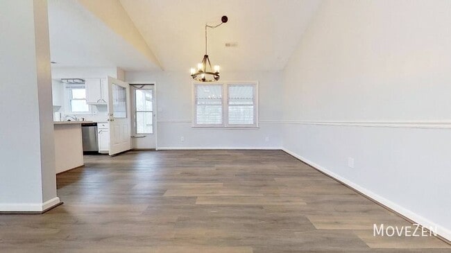 Building Photo - 3004 Bardwell Rd