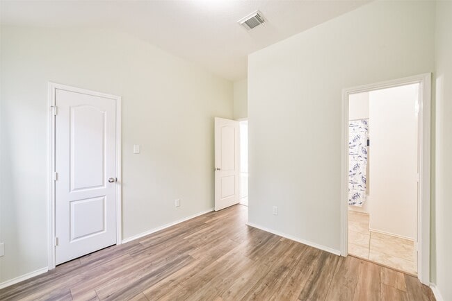 Building Photo - 18531 Windy Village Ln