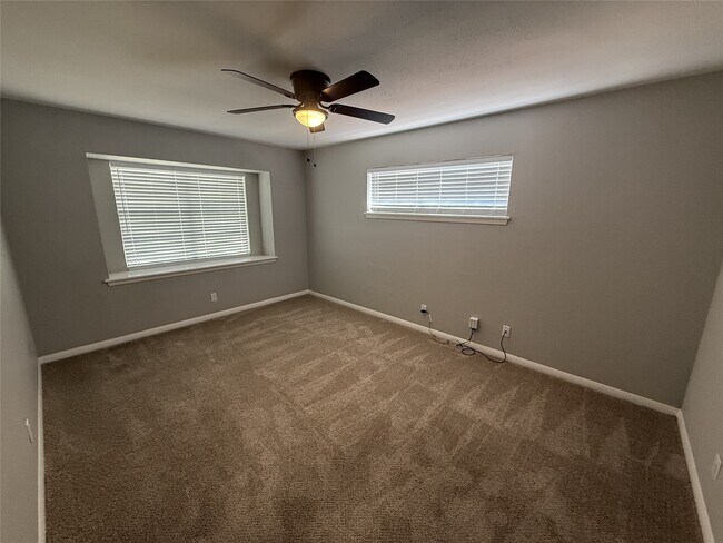 Building Photo - 10031 Haddington Dr