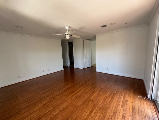 Building Photo - 2515 NE 18th St