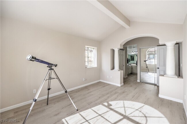 Building Photo - 337 Seine Way