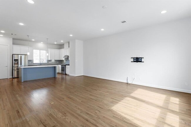 Building Photo - 348 Eado Park Cir