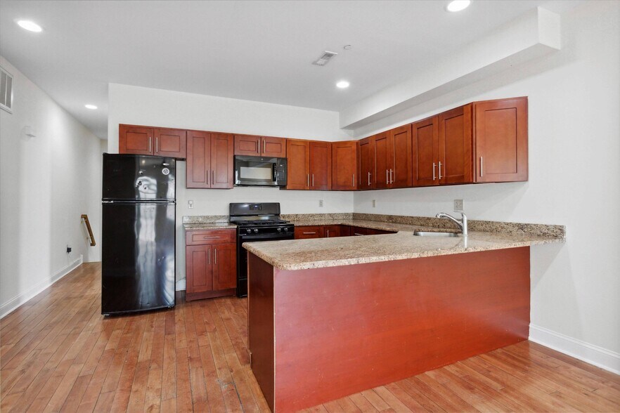 Building Photo - 1935 N 18th St