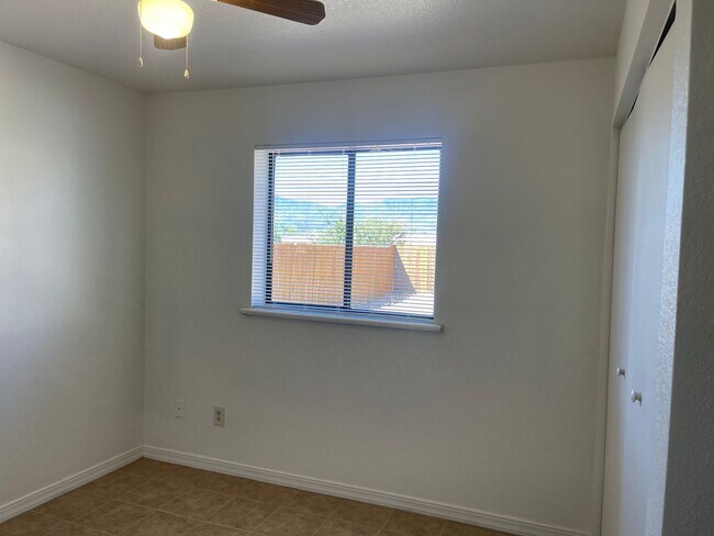 Building Photo - 2470 S. Mt. View