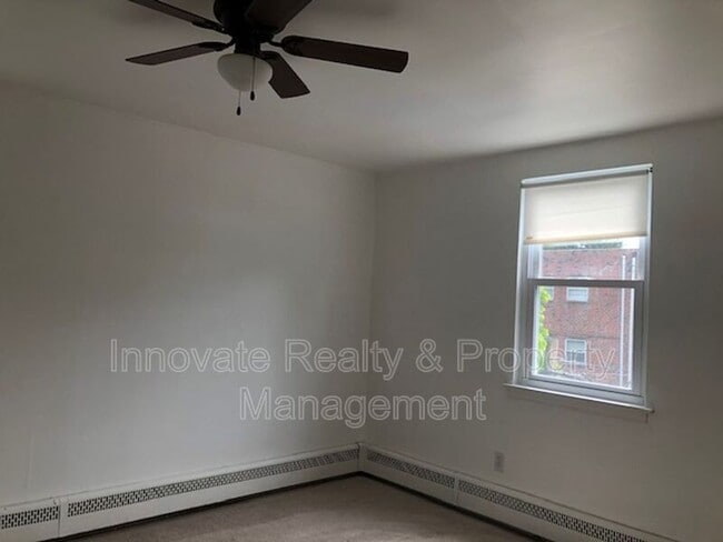 Building Photo - 941 Afton St