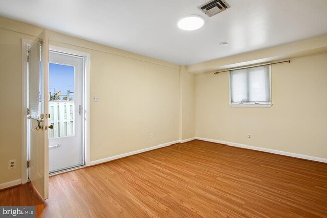 Building Photo - 6621 Edsall Rd