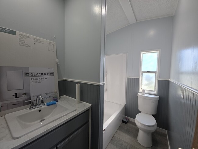 Building Photo - 13542 Trinity Ave