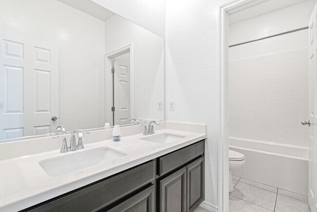 Building Photo - 4-Bedroom Two-Story Home with Mountain Views & Resort-Style Amenities