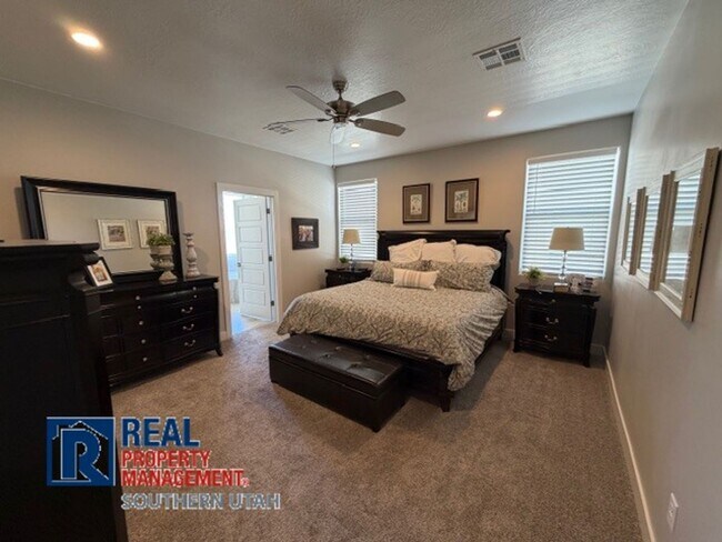 Building Photo - Beautiful Santa Clara Home