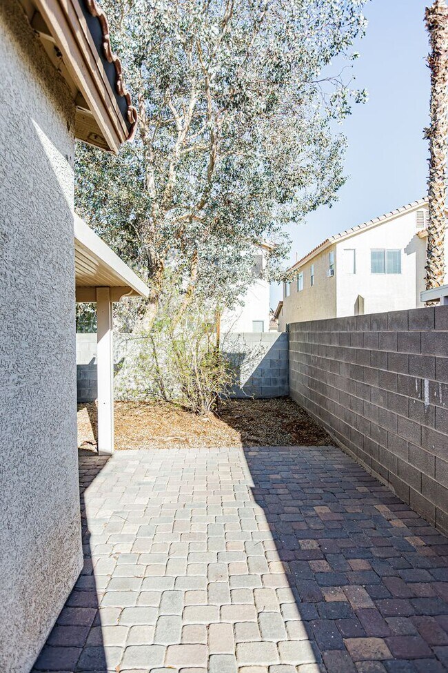 Building Photo - 8952 Quarrystone Way