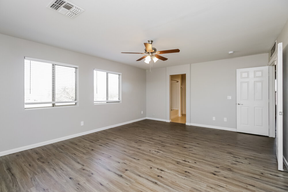 Building Photo - 1836 E Silversmith Trail