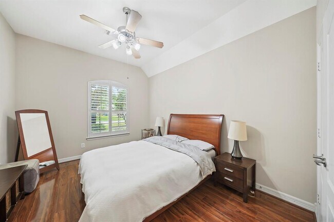 Building Photo - 3707 Quiet Falls Dr