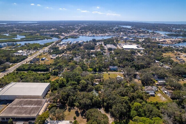 Building Photo - 1343 Highland Ave NW