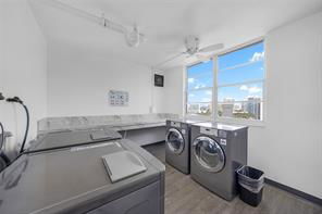 Building Photo - Bayview Drive, Sunny Isles Beach, FL 33160 - 1 BR 1.5 BA condo
