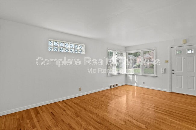 Building Photo - 6605 Barken Ave