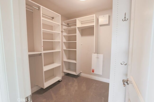 Building Photo - 3294 Ledgewood Cir