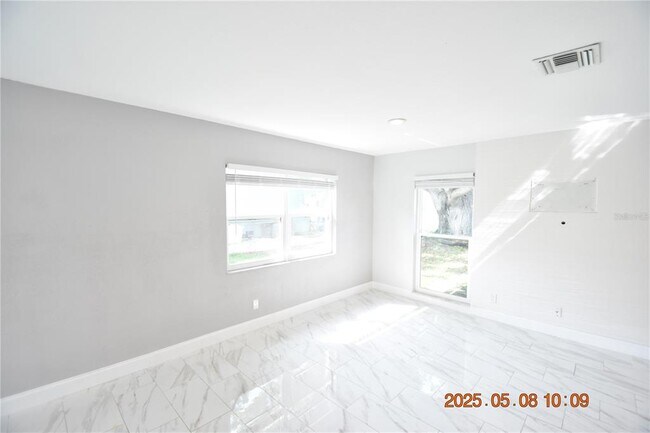 Building Photo - 1019 Spindle Palm Way