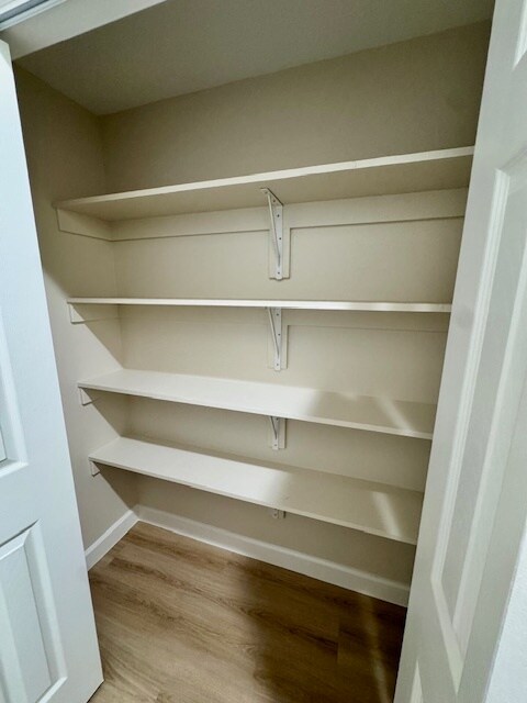 Building Photo - 700 E Johnson Ave