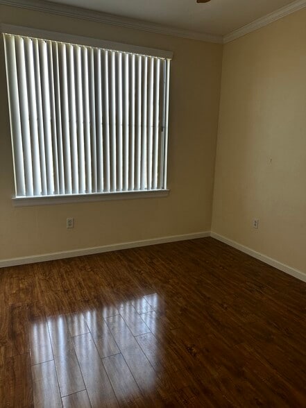 Building Photo - 1701 E Colter St