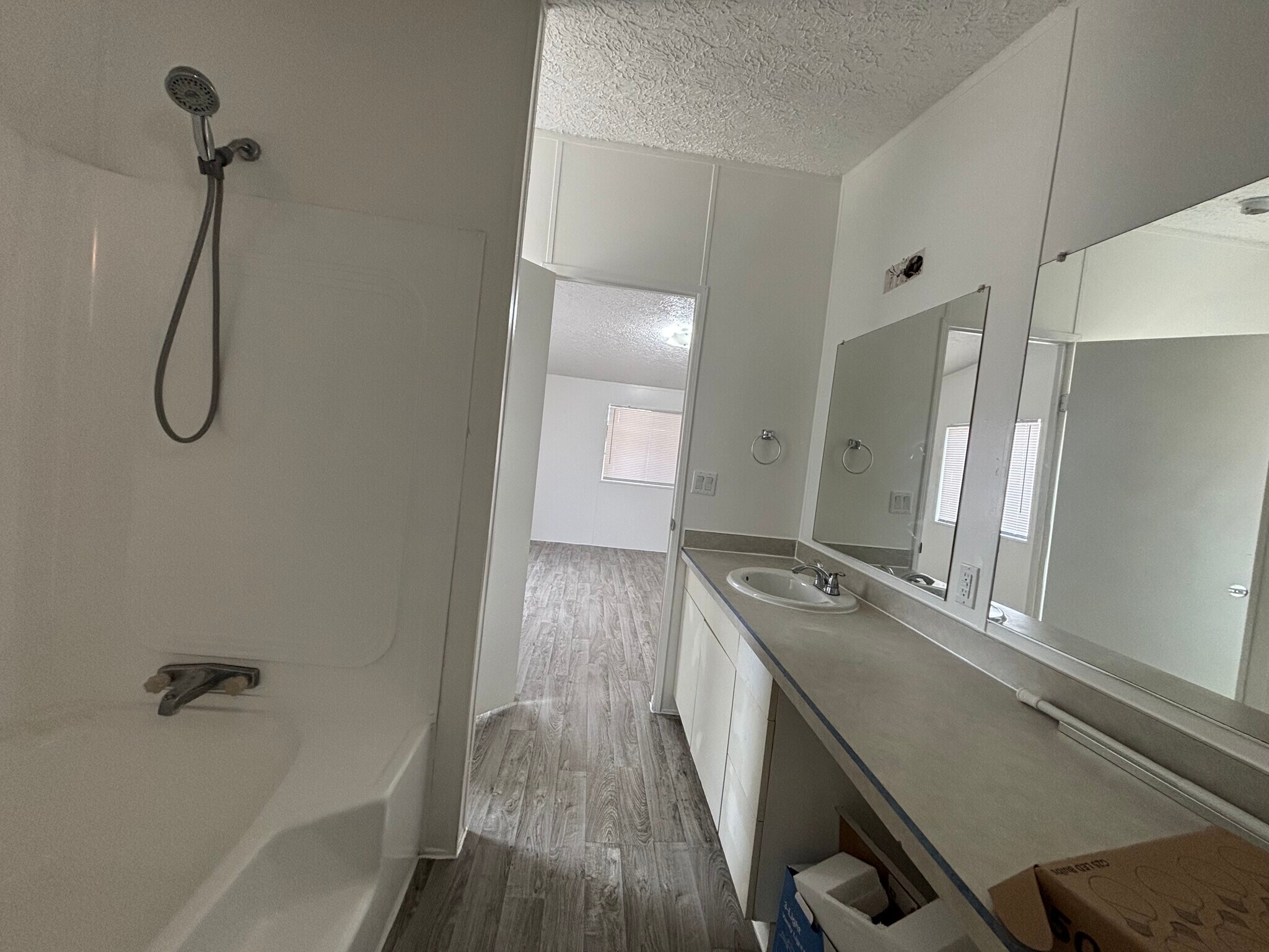 Building Photo - 4098 E White Water Dr