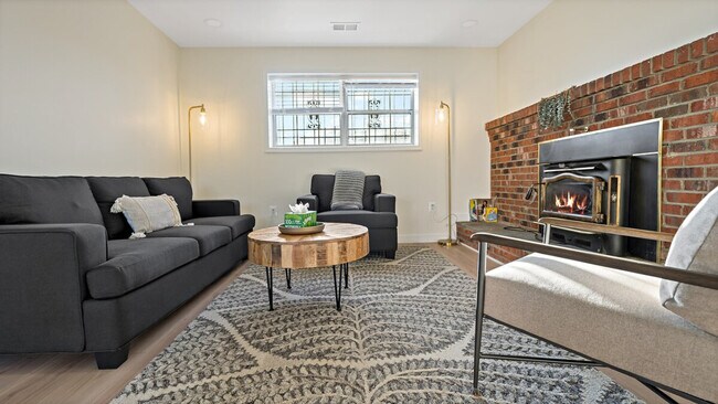 Building Photo - 228 Maryland Park Dr