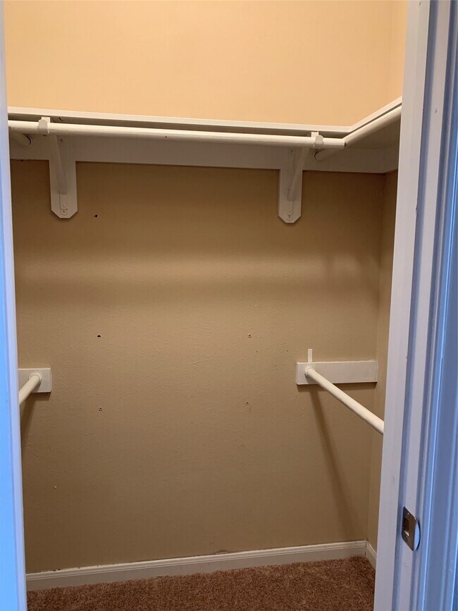 Building Photo - 17038 Wilthorne Gardens Ct