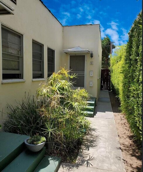 Building Photo - 1836 10th St