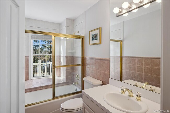 Building Photo - 8 Duckwood Ln