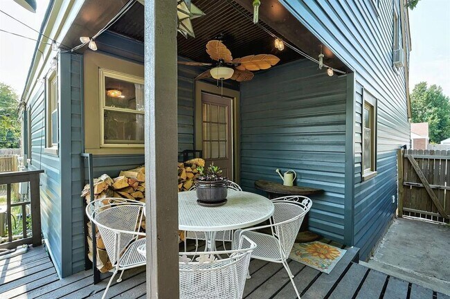 Building Photo - 3801 NW 25th St