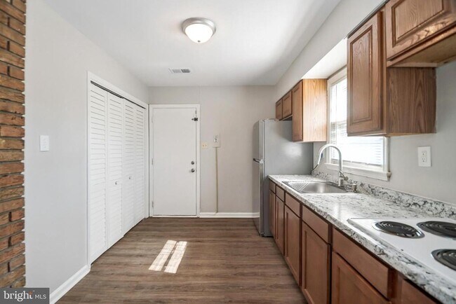Building Photo - 26 Bayou Ave
