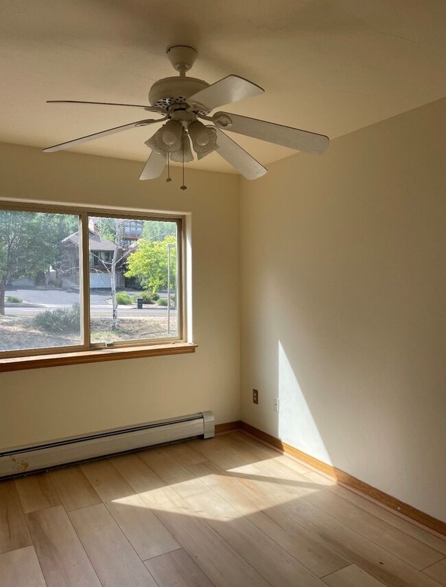 Building Photo - Beautiful & Spacious 2-Bedroom, 3-Bath Tow...