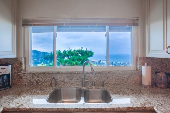 Building Photo - Modern Ocean View Home in La Jolla 4 Bed, 3 Bath