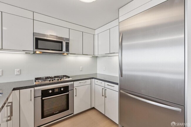 Building Photo - 338 Spear St