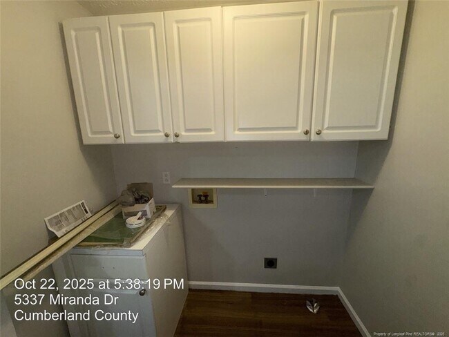 Building Photo - 5337 Miranda Dr
