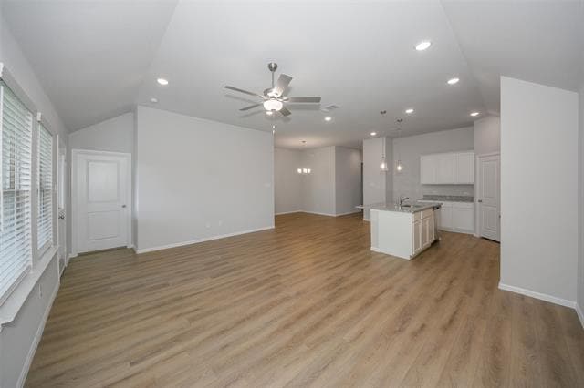 Building Photo - 13156 Zion Dr
