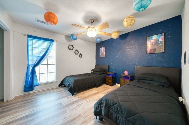 Building Photo - 10912 Gulf Fwy