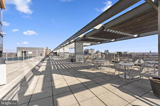 Building Photo - 1536 N Scott St