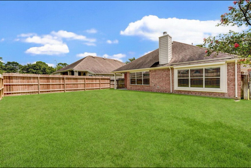 Building Photo - 9010 Heather Springs Dr