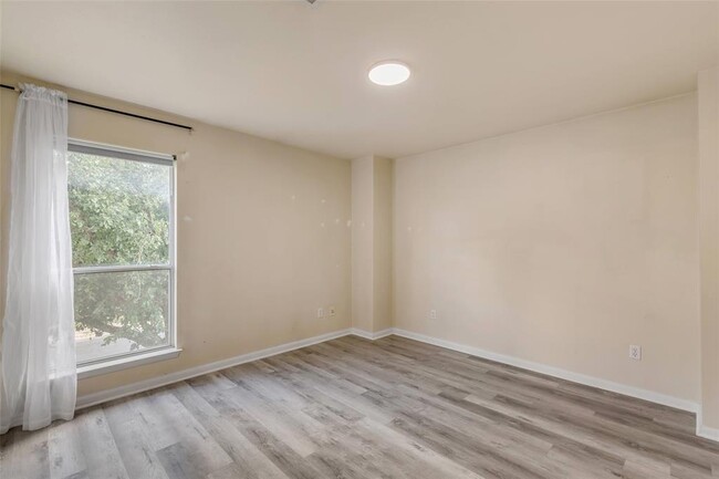 Building Photo - 12601 Duckcreek Ct