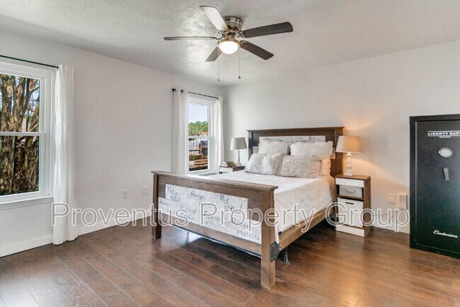 Building Photo - 3661 London Rd