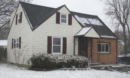 Building Photo - 250 Jordan Ave
