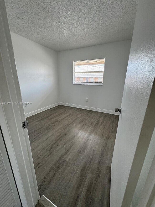 Building Photo - 5491 W 24th Ave