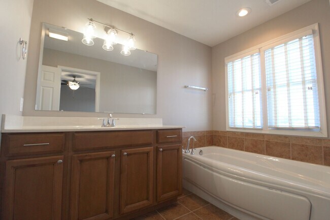 Building Photo - Upscale townhome  with attached garage for rent in the Townes at Bluestone!
