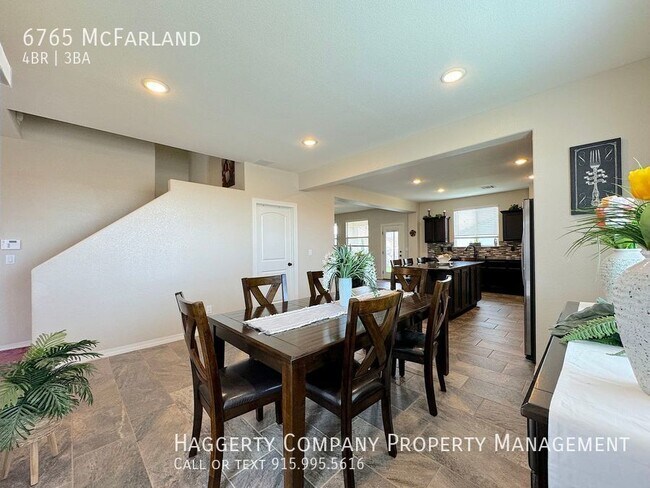 Building Photo - West El Paso 4 bed Refrig A/C with 3 car g...