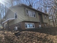 Building Photo - Newly Renovated Apartment for Rent