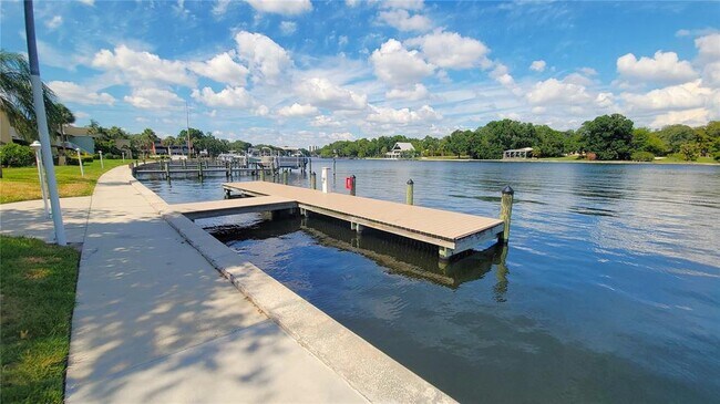 Building Photo - 2424 W Tampa Cir