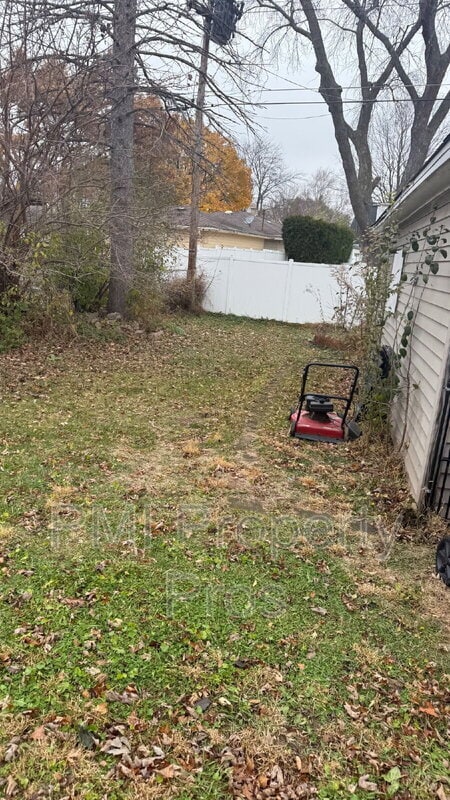 Building Photo - 8520 W Arden Pl